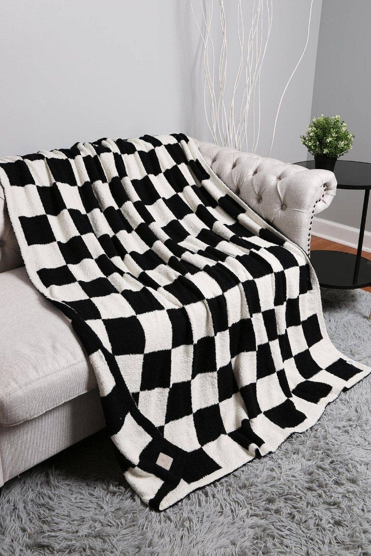 JCL4316 Super Lux Checkered Throw Blanket: Beige