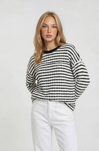 CONTRAST CREW NECK LONG SLEEVE STRIPE TOP: WHITE-BLACK STRIPE