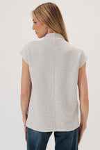 MOCK NECK CAP SHORT SLEEVE HIGH-LOW TOP: ASH GREY