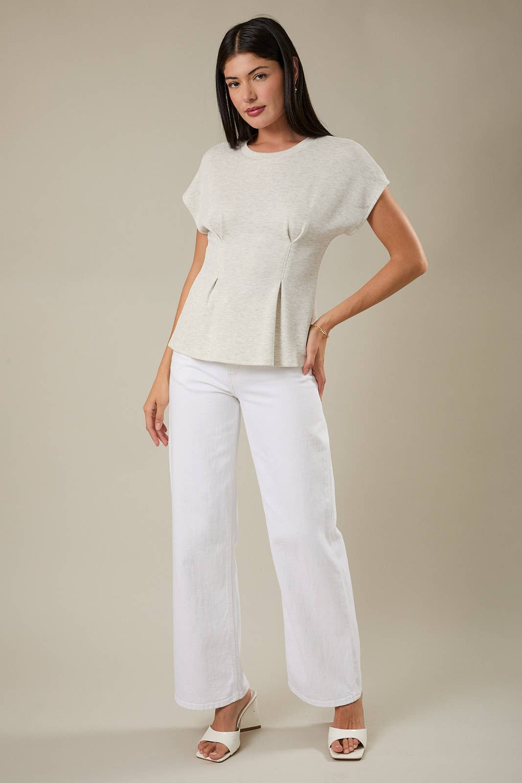 CREW NECK CAP SLEEVE PLEATED WAIST TOP: ASH GREY