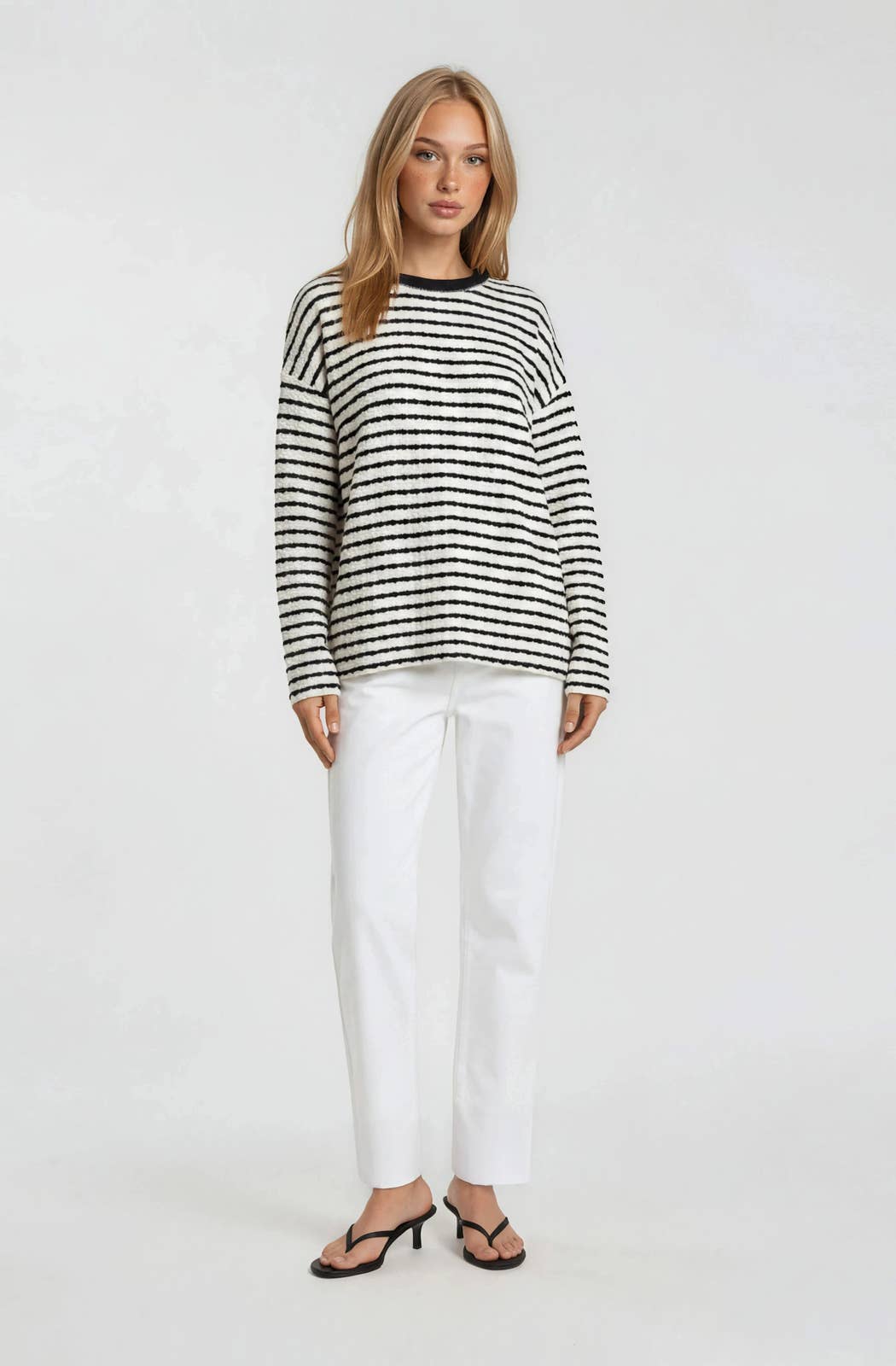 CONTRAST CREW NECK LONG SLEEVE STRIPE TOP: WHITE-BLACK STRIPE