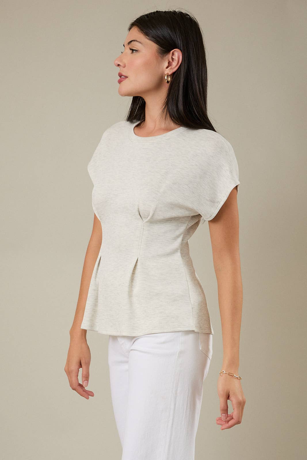 CREW NECK CAP SLEEVE PLEATED WAIST TOP: ASH GREY