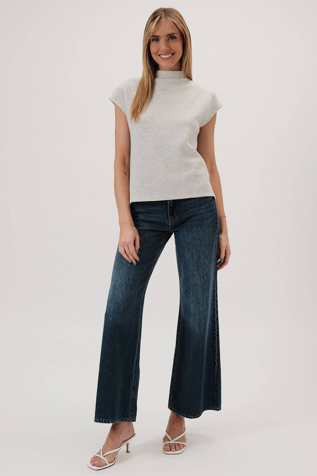 MOCK NECK CAP SHORT SLEEVE HIGH-LOW TOP: ASH GREY