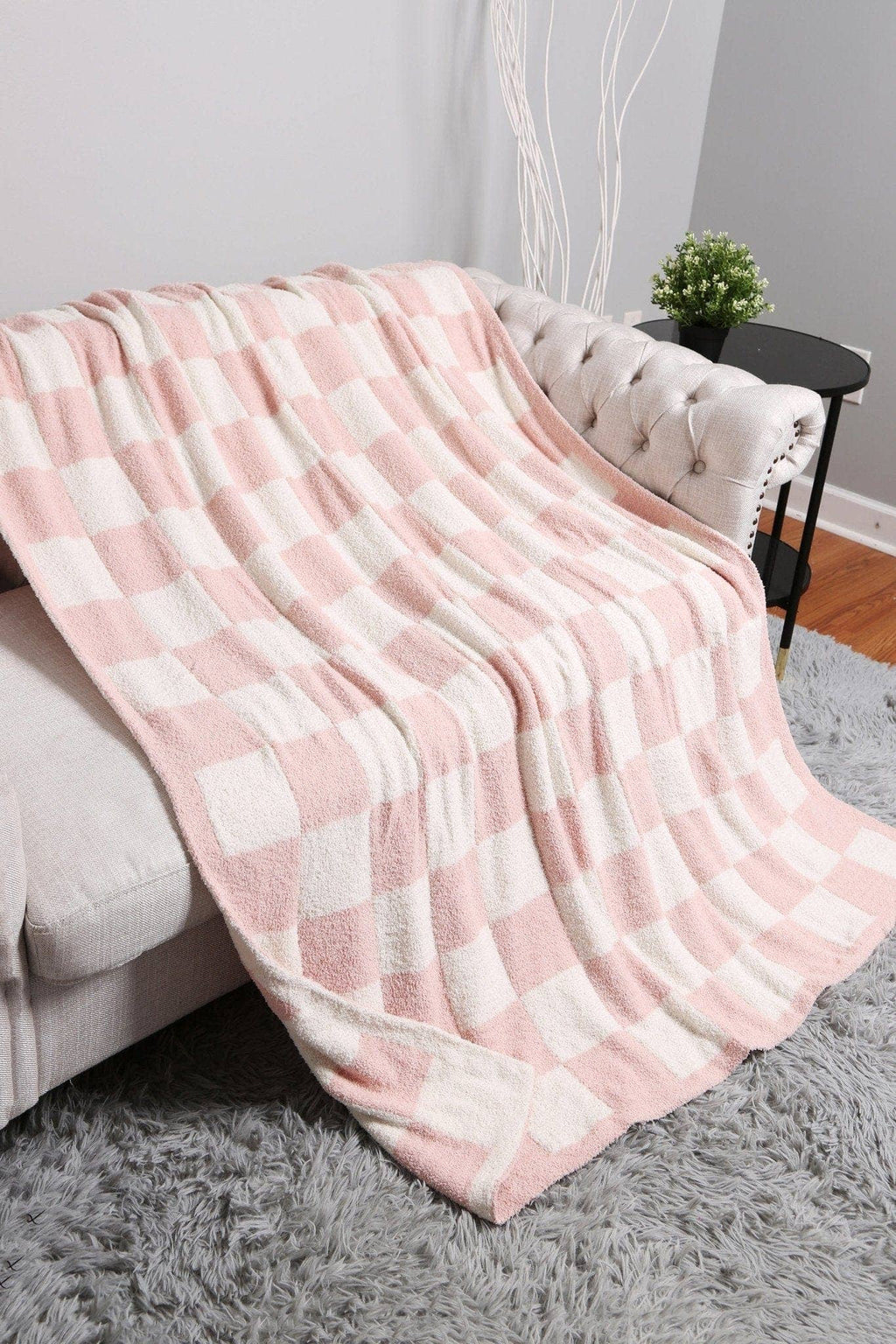 JCL4316 Super Lux Checkered Throw Blanket: Beige