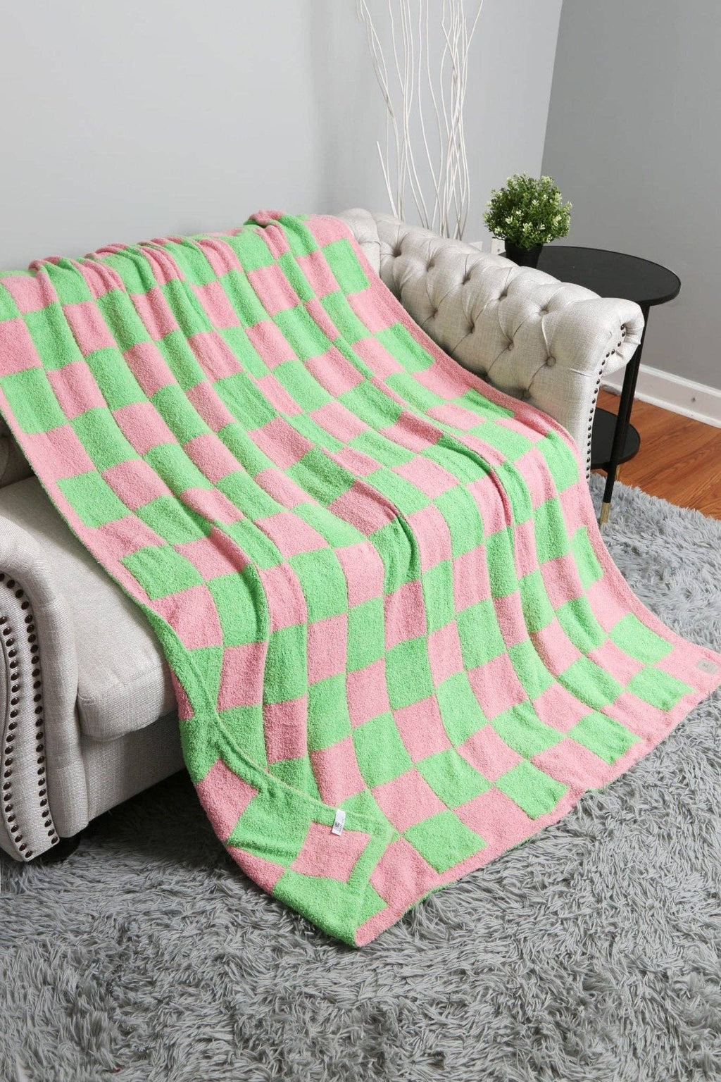 JCL4316 Super Lux Checkered Throw Blanket: Beige