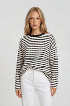 CONTRAST CREW NECK LONG SLEEVE STRIPE TOP: WHITE-BLACK STRIPE